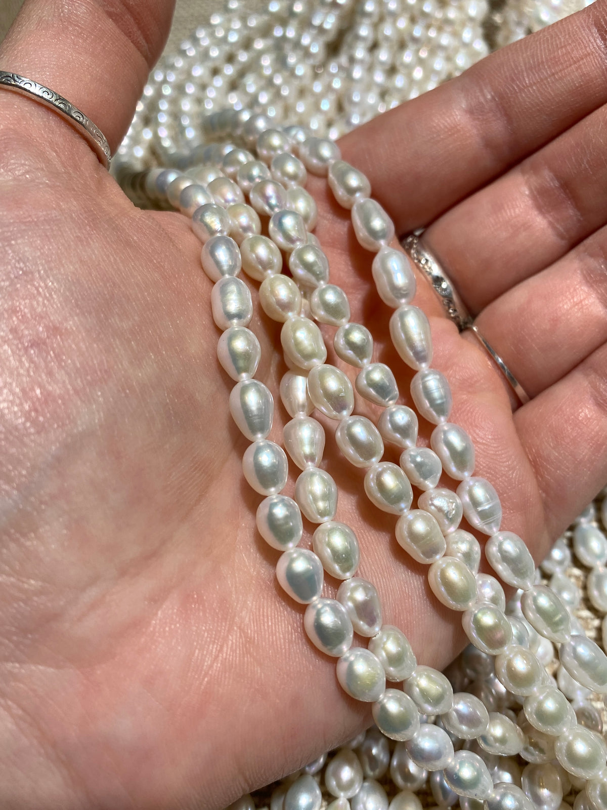 Freshwater Pearls - Teardrop Rice - 6x6-7mm