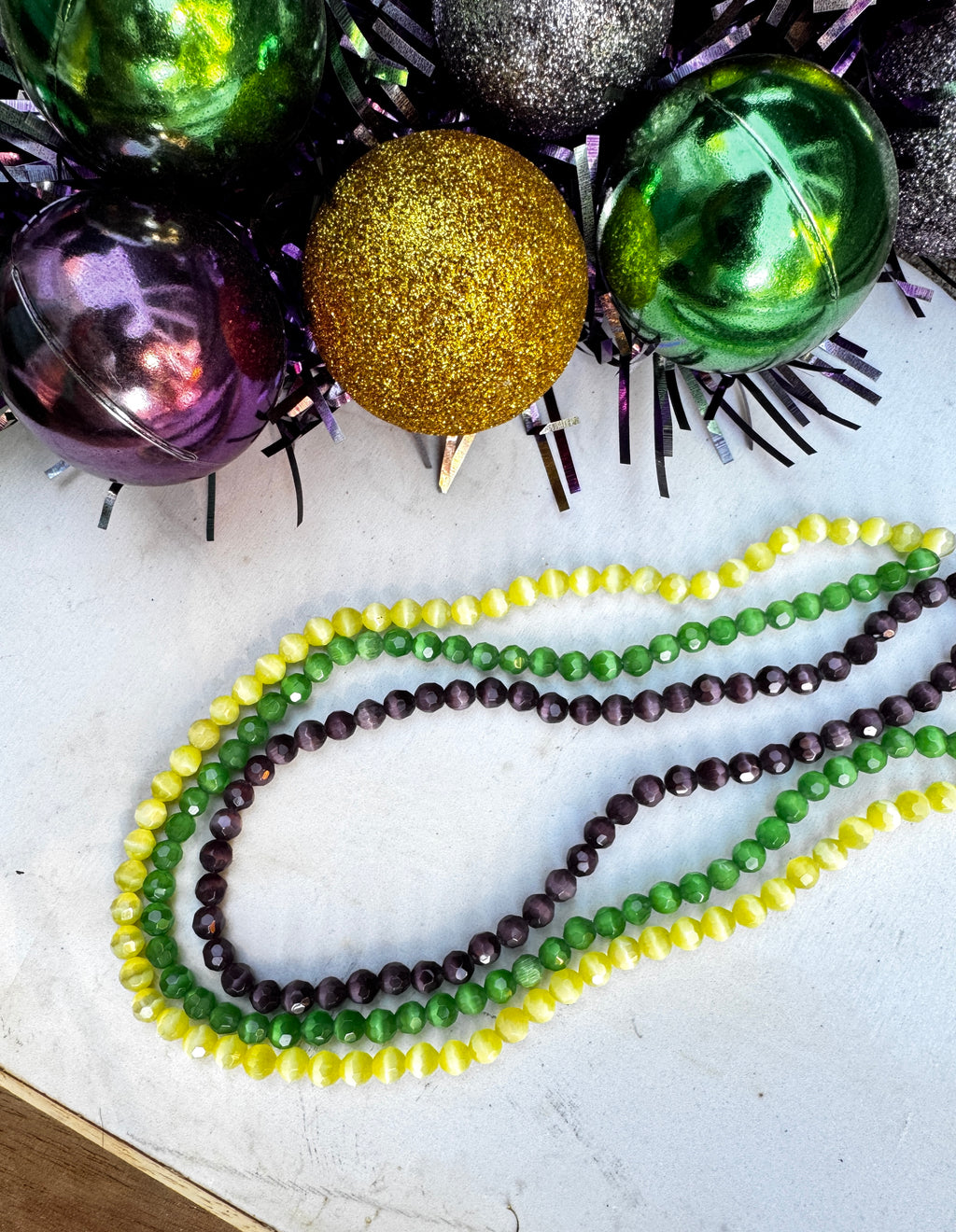 Mardi Gras Cats Eye Mix