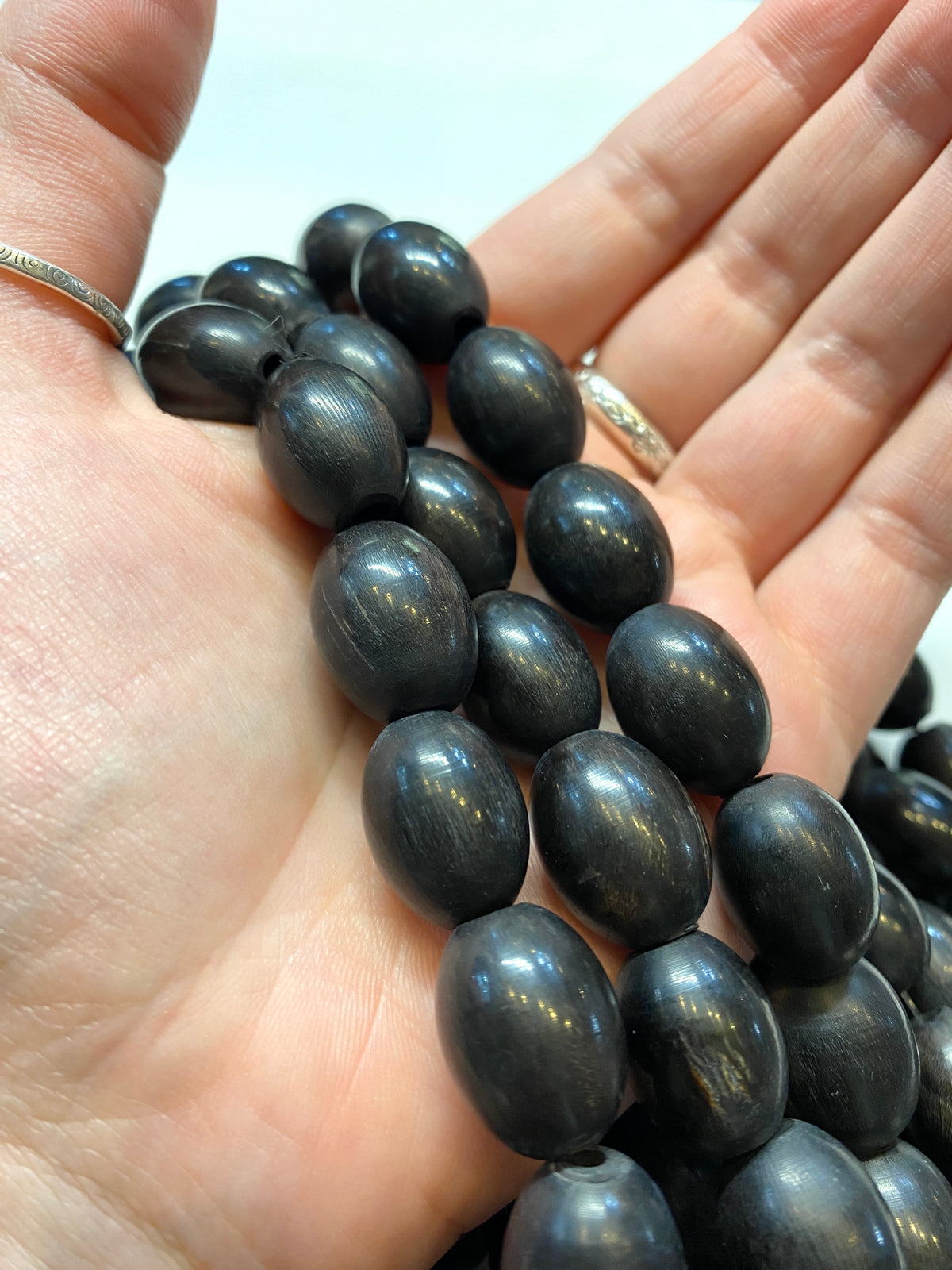 Horn Ovals - 12x17mm