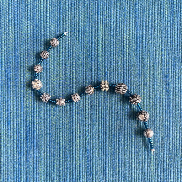 Bali Silver: Round Beads (pack)