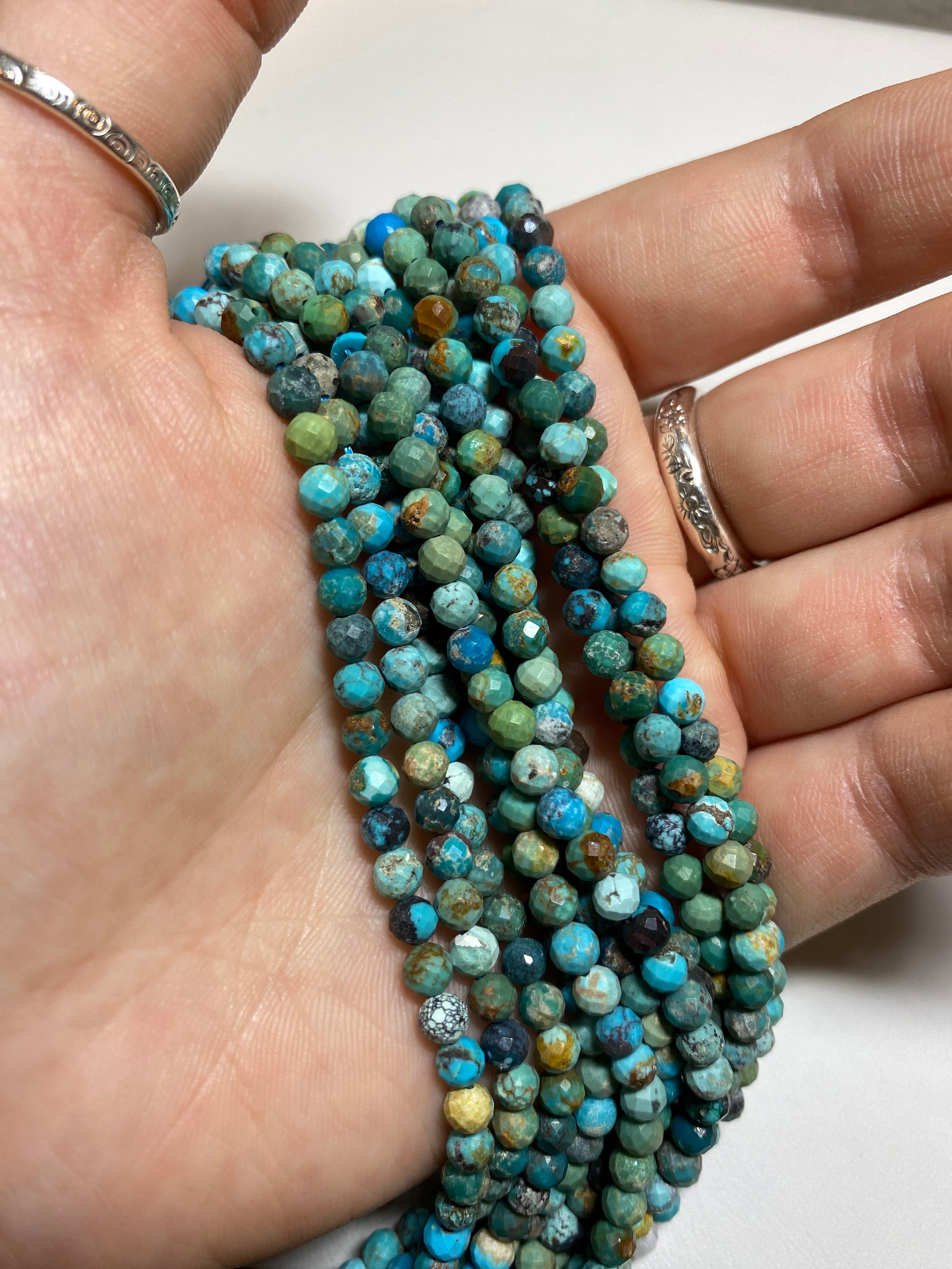 Hubei Turquoise Faceted Rounds - 4mm