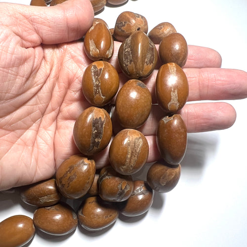 Pili Nut Beads